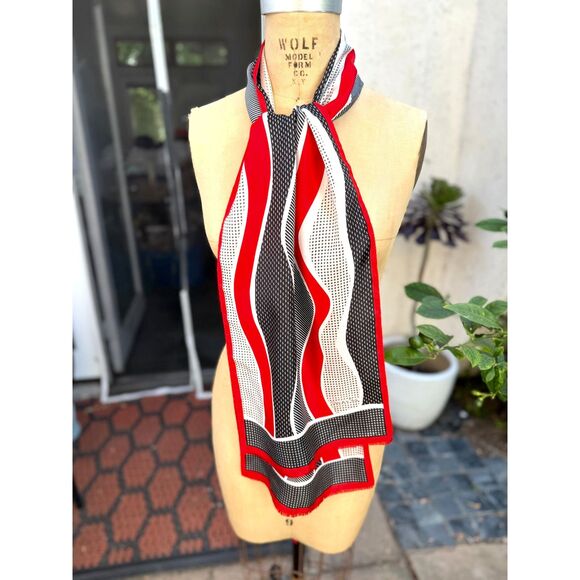 VTG Red Blk Wht Abstract Squares & Stripes Long Rectangle Scarf SZ 11.5"W x 65"L - Picture 7 of 7